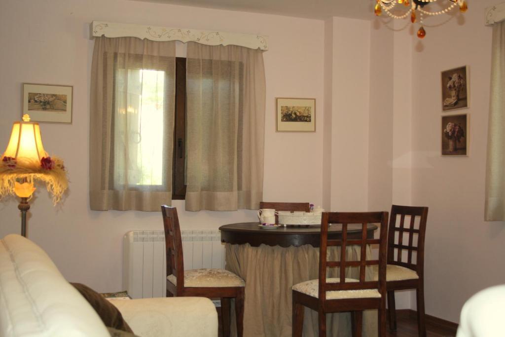 Appartement El Horreo à Miraflores de la Sierra Chambre photo
